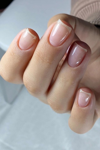 Retirado acrílico + Manicura 